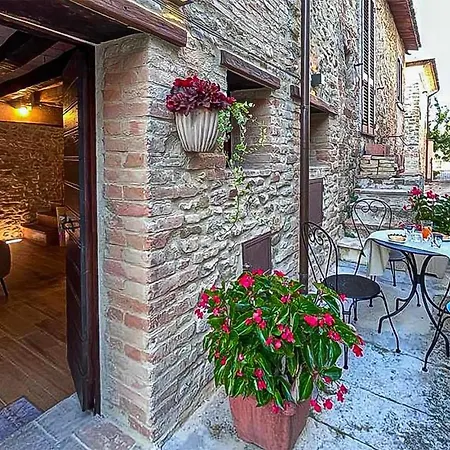 2 Bedroom In * Castel Ritaldi